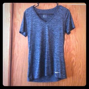 NWT Nike Size M Black Dry Fit Athletic Shirt